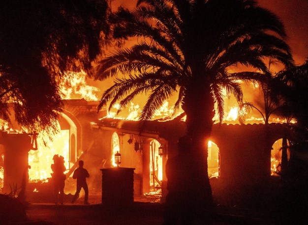 New Fire Breaks Out in Southern California as High Winds Threaten Progress