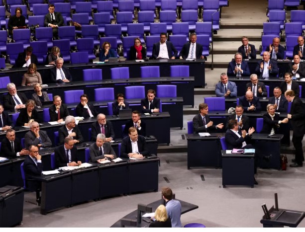 German Parliament Backs Migration Restriction Resolution with Far-Right Support