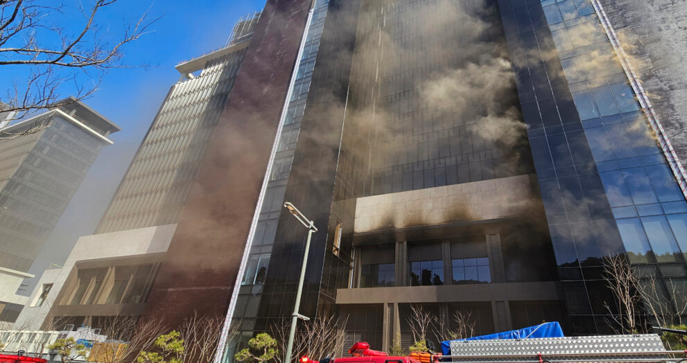 A devastating fire broke out at a hotel resort construction site in Busan, South Korea, resulting in the tragic loss of six lives. The fire occurred in the early hours of the morning at a sprawling construction site near the port city, where workers were building a large hotel resort complex