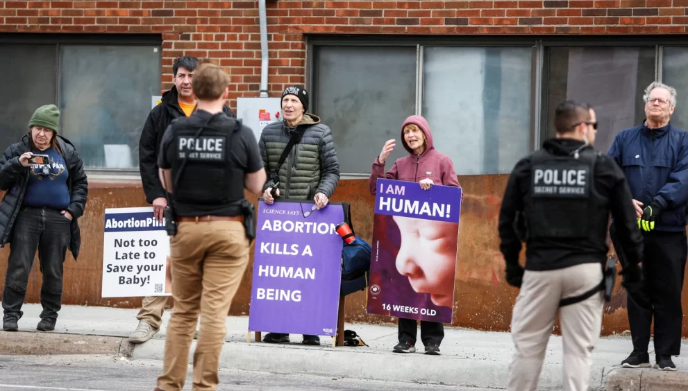 Supreme Court Rejects Case on Abortion Clinic Buffer Zones, Upholding Restrictions Amid Free Speech Dispute