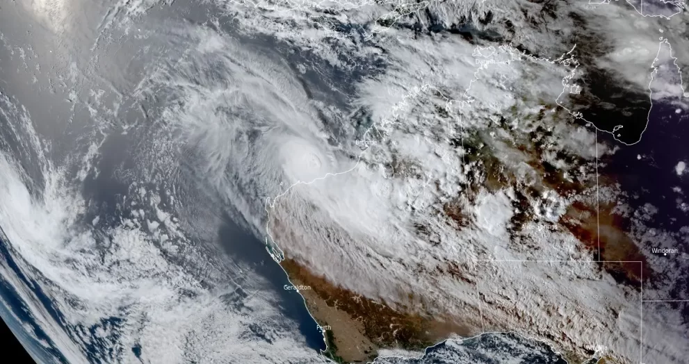 Cyclone Zelia Strikes Western Australia, With Evacuation No Longer Possible