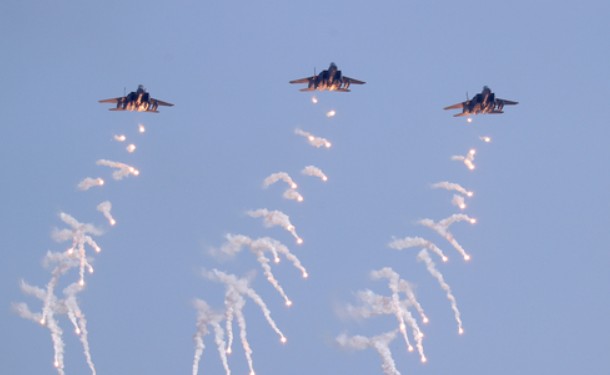 South Korean Air Force Jets 'Accidentally' Drop Bombs on Civilian District, 15 Injured