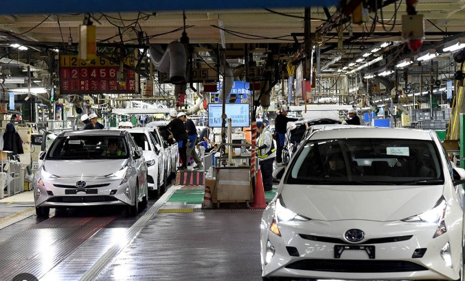 U.S. Imposes 25% Tariff on Imported Vehicles, Escalating Global Trade Disputes