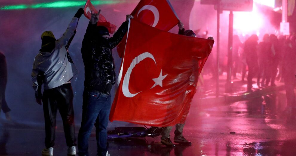 Turkey Releases Over 120 Detained in Anti-Government Protests Following Mayor's Imprisonment