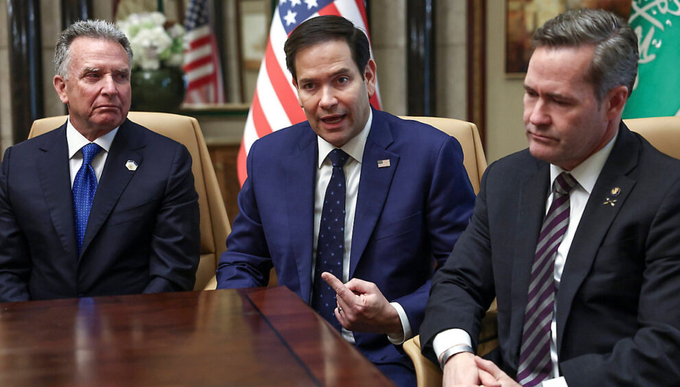 European, Ukrainian Officials Seek Tougher U.S. Stance on Russia During Paris Meetings