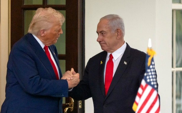 Trump Slams Israeli Prosecutors, Says U.S. ‘Not Going to Stand’ for Netanyahu’s Trial
