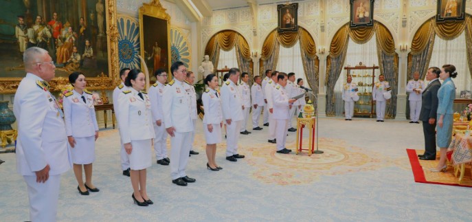 Thai King Swears In New Cabinet Amid Paetongtarn Suspension and Political Shakeup