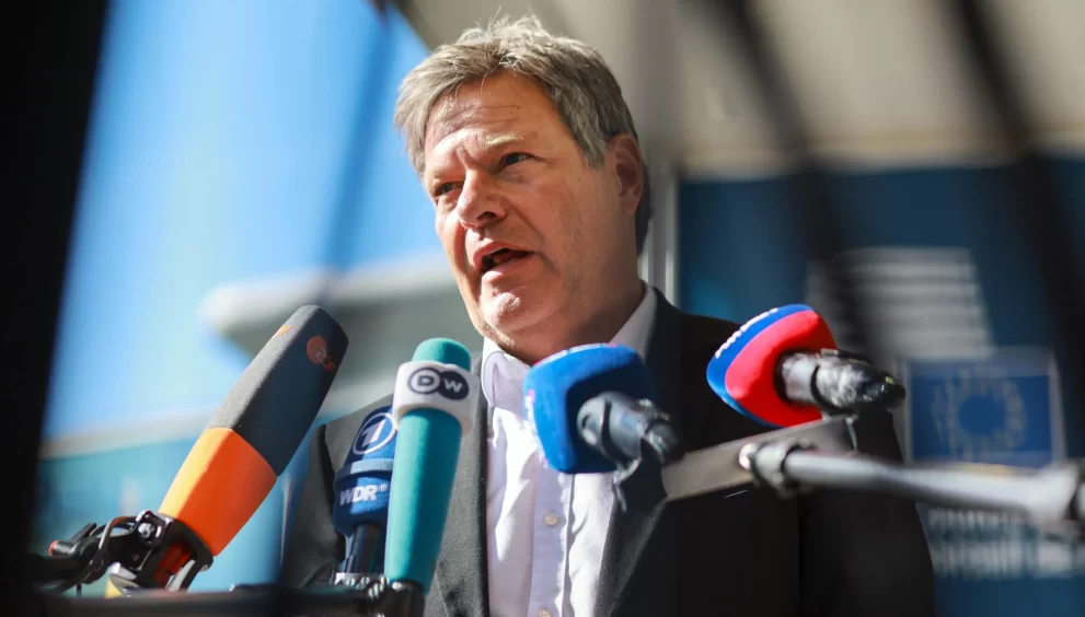 Germany’s Ex-Vice Chancellor Shifts Focus to Research and Teaching