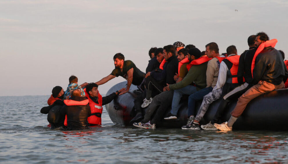 UK to Begin Returning Migrants to France Under New Agreement