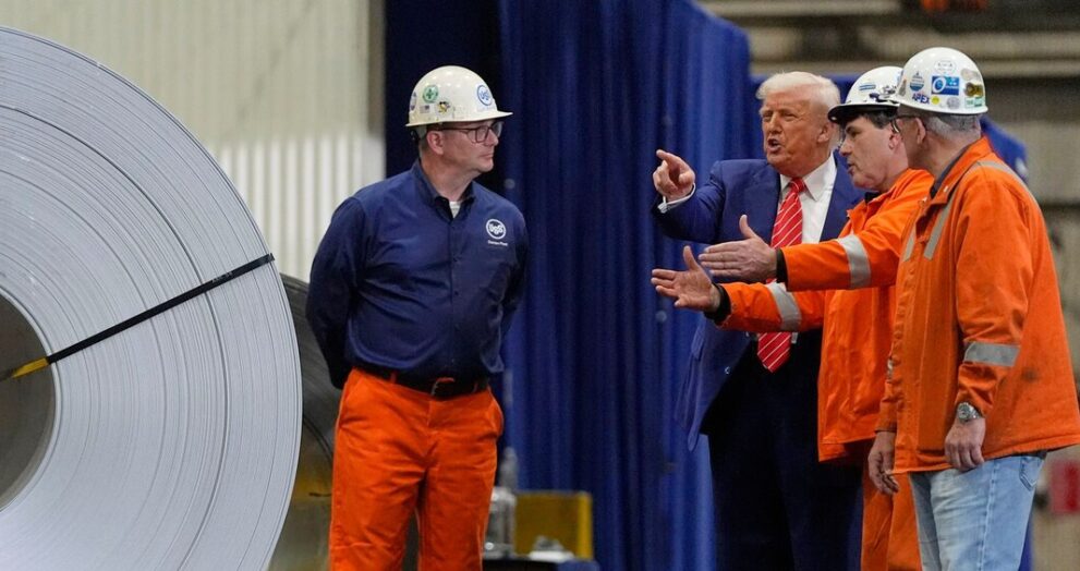 U.S. to Impose Steel Tariffs Next Week, Semiconductors the Week After