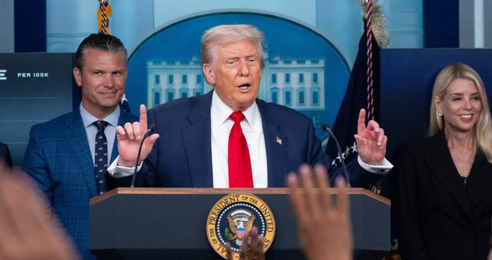 Mexico Sends 26 Suspected Cartel Figures to U.S. as Trump Increases Pressure