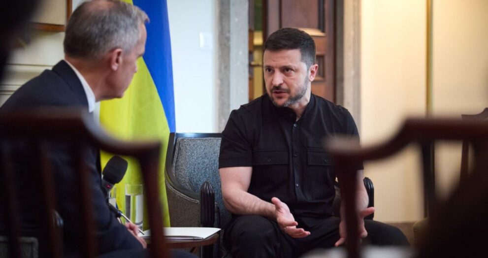 Canadian Prime Minister Carney Visits Ukraine, Open to Sending Peacekeepers