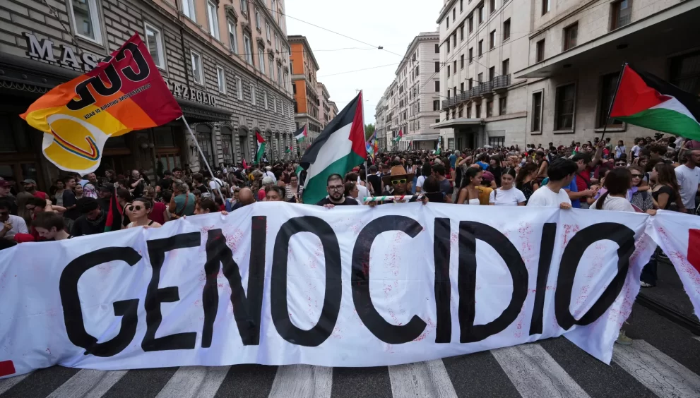 Pro-Palestinian Demonstrations Disrupt Cities and Ports Across Italy