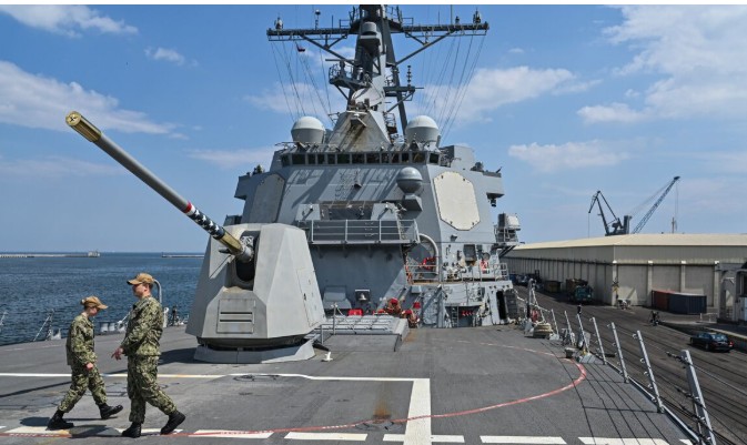 U.S. Warship Presence Sparks Venezuela Military Warning