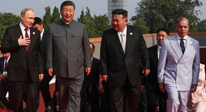 Hong Kong Joins National Commemoration with Solemn Ceremony and Live Viewing of Beijing V-Day Parade