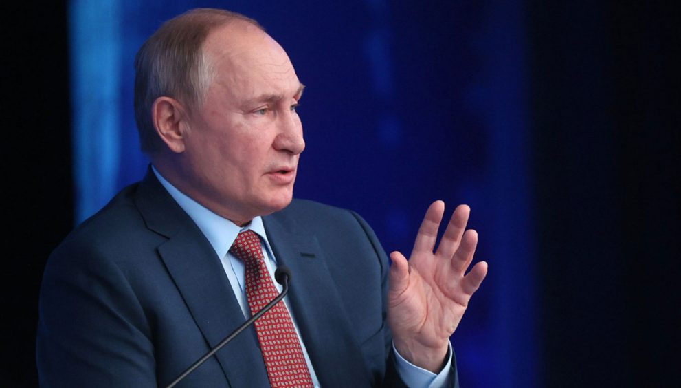 Putin Affirms Russia Will Not Yield to U.S. Pressure