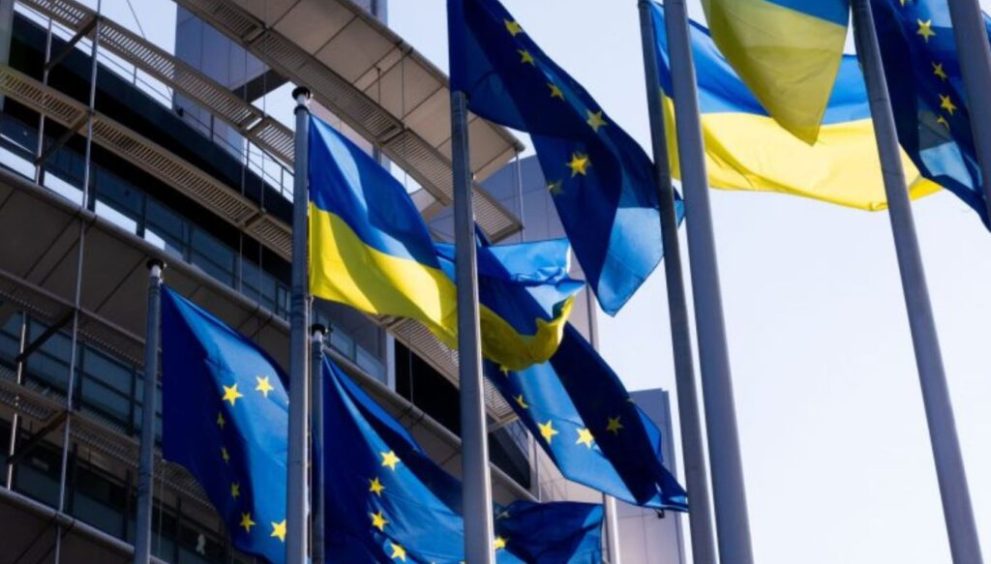 EU Considers Letting New Members Join Without Full Voting Rights