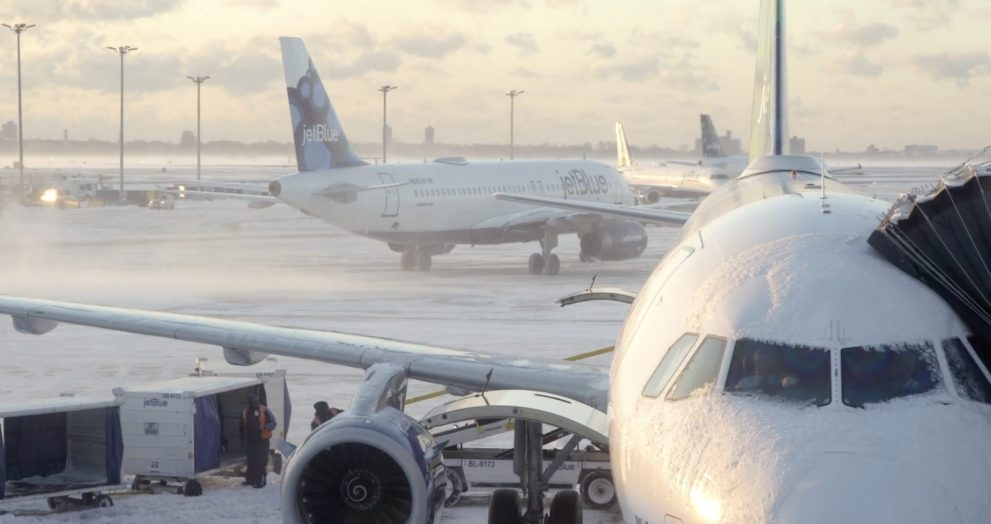 1,000+ Flights Grounded by U.S. Airlines as Winter Storm Devin Hits Northeast