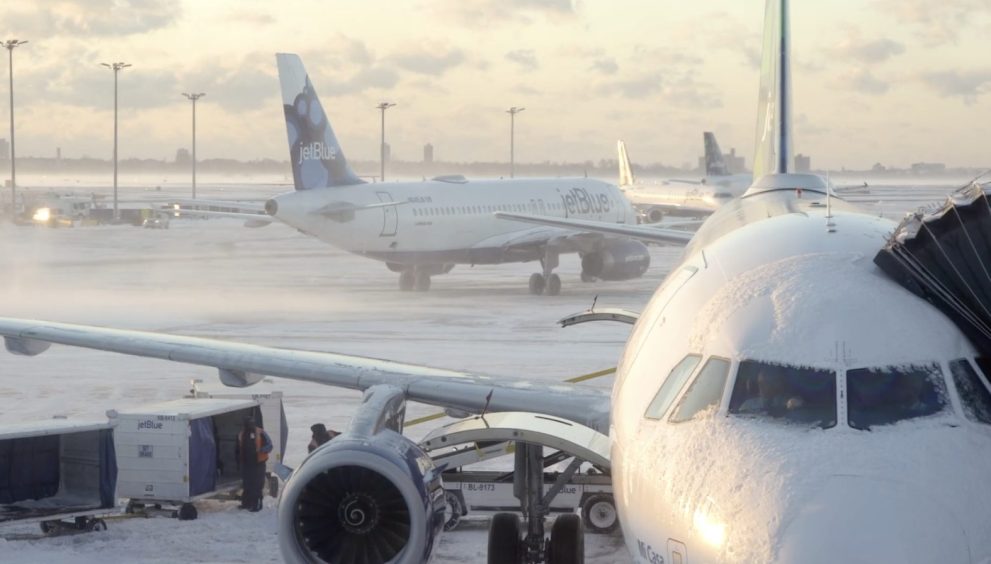 1,000+ Flights Grounded by U.S. Airlines as Winter Storm Devin Hits Northeast