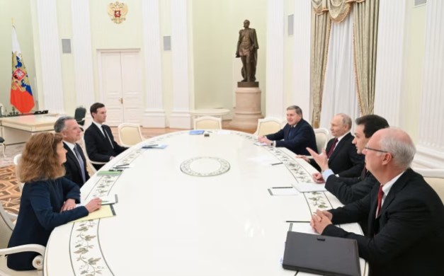 Kremlin: Putin “Accepted Some” U.S. Ukraine Proposals Moscow Signals Willingness to Continue Talks