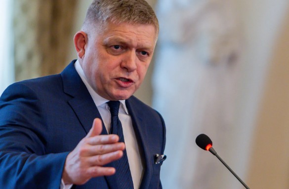 Slovak-Ukraine Conflict: PM Fico Orders Halt to Emergency Electricity Supplies for Ukraine