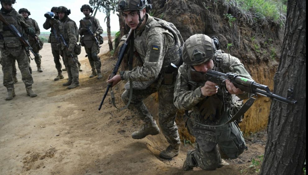 Ukraine Extends Martial Law, Election Ban and Mobilization for 90 Days