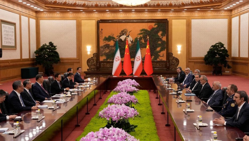 Iran’s Araghchi Meets China’s Wang Yi in Beijing Ahead of Trump Visit