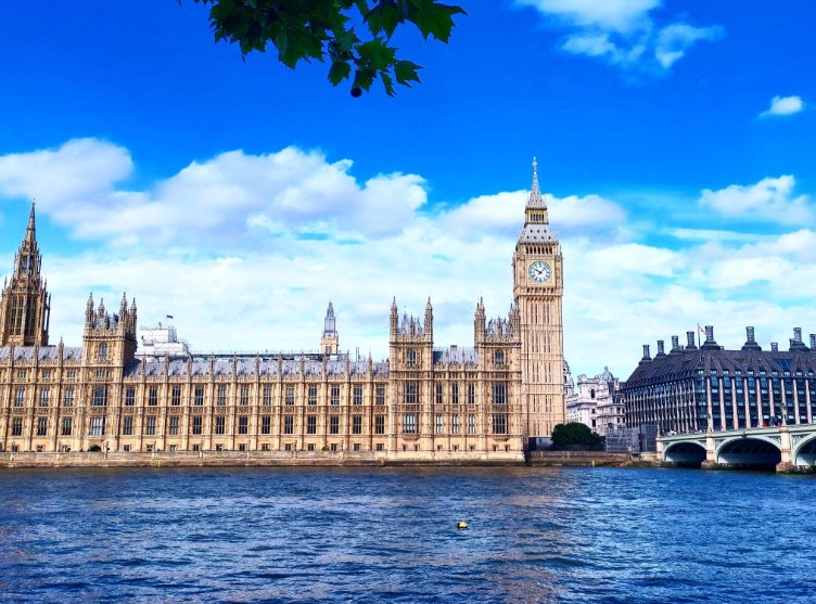U.S. Administration Warns UK Against Social Media Age Restrictions