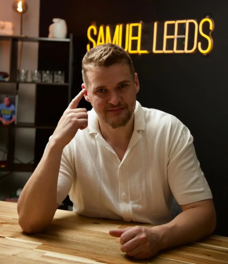 British Millionaire Vows To Fund Legal Defence For Uk Street Preachers 