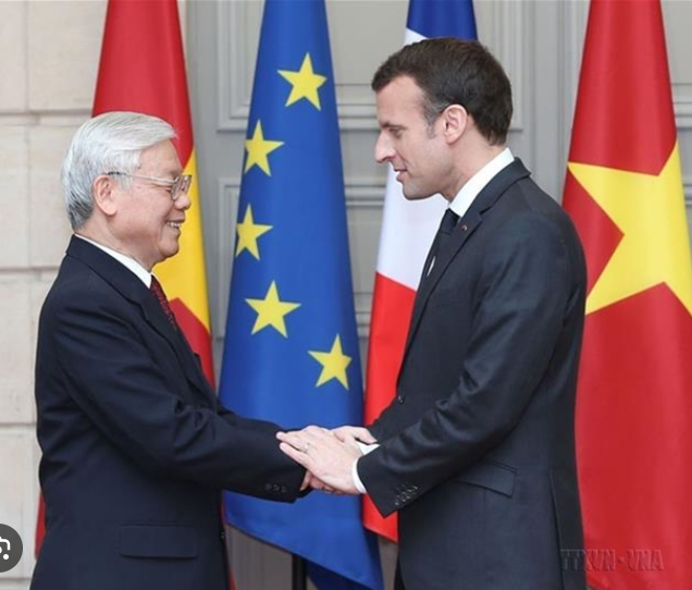 FRANCE AND VIETNAM SIGN AGREEMENTS TO EXPAND DEFENCE COOPERATION