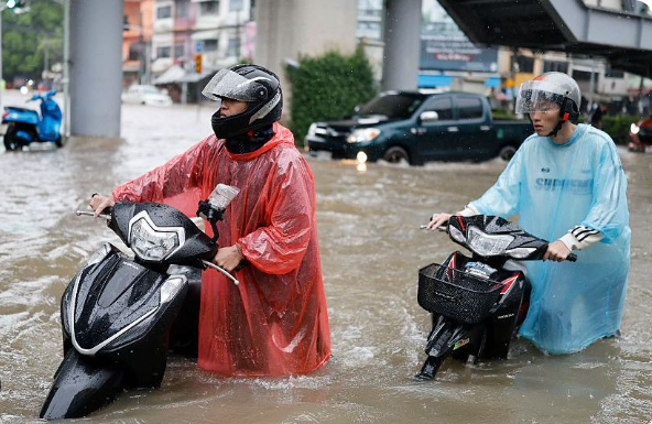 Heavy Rain Triggers Flood Emergency In Bangkok 